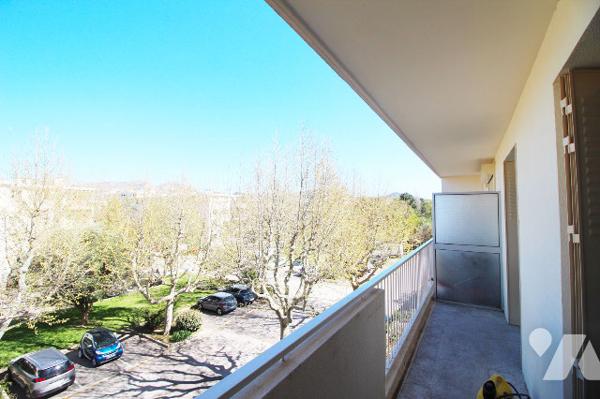 Appartement très agréable T4/5 de 83m2 (Carrez) dans le quartier Bonneveine (8e)