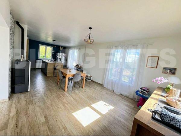  Maison rénovée avec confort moderne – Saint-Julien-du-Sault