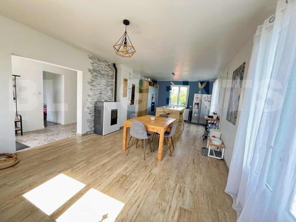  Maison rénovée avec confort moderne – Saint-Julien-du-Sault