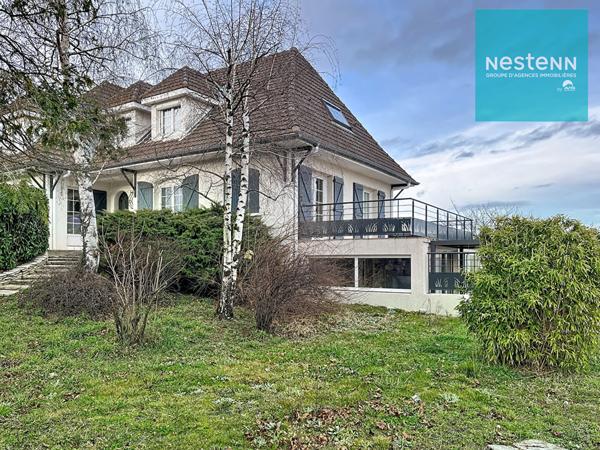 Saint-Romain-Le-Puy - Maison 250 m² - 4 chambres - piscine - salle de cinéma