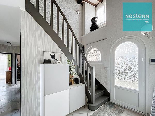 Saint-Romain-Le-Puy - Maison 250 m² - 4 chambres - piscine - salle de cinéma