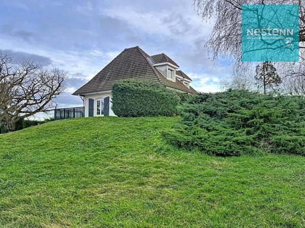 Saint-Romain-Le-Puy - Maison 250 m² - 4 chambres - piscine - salle de cinéma
