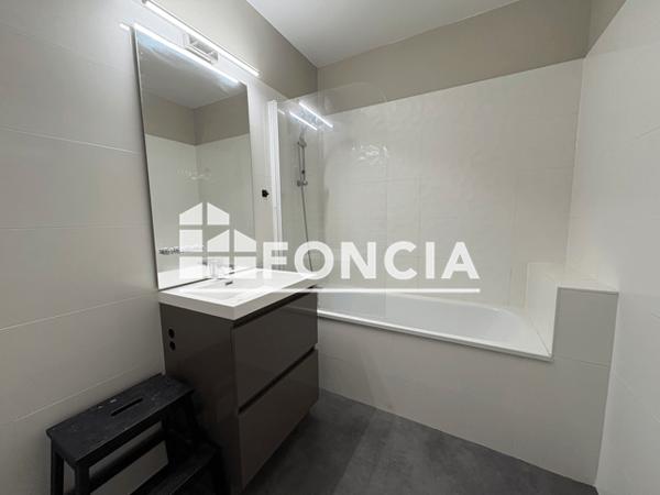 Location Appartement 3 pièces 74 m² - RESIDENCE LES JARDINS DU DONJON Rouen 76000