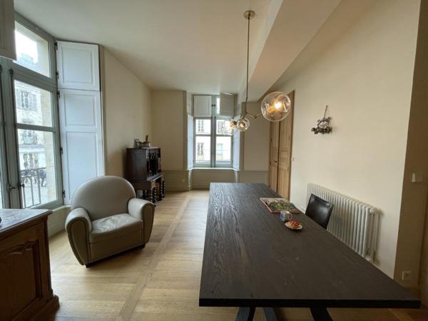 VANNES Appartement 2 pièces 72 m²