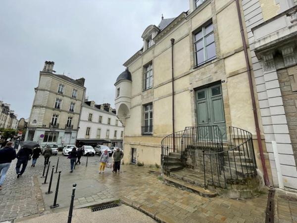 VANNES Appartement 2 pièces 72 m²