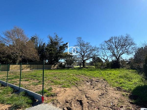 VANNES Terrain 900 m²