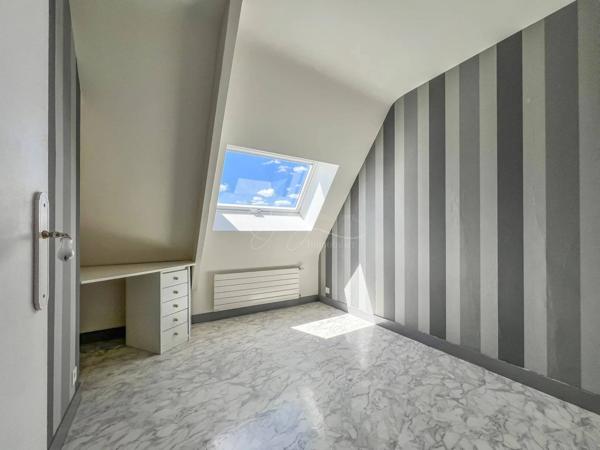 La jolie maison dans la prairie