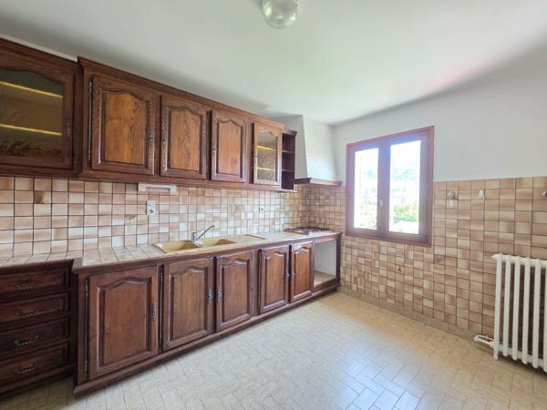 Appartement
         3 pièces
        - 80 m² 140 000 € *