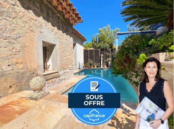 Maison à vendre 6 pièces HYERES (83) - Charme de l'ancien - 4 chambres - 200m2 habitables - Piscine - possibilité 2 appartements.