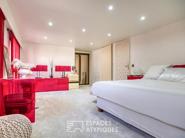 Demeure bourgeoise contemporaine avec tennis et piscine