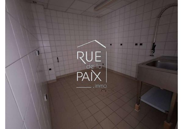 79300 BRESSUIRE Local Commercial - centre ville