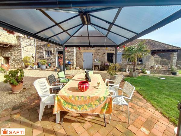 Belle demeure familiale de caractère 200 m2 - 5 chambres. dépendances.