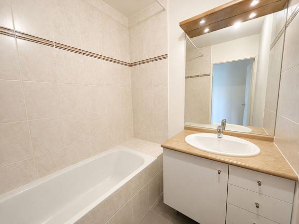 49240 AVRILLE Appartement Type 2 Avrillé