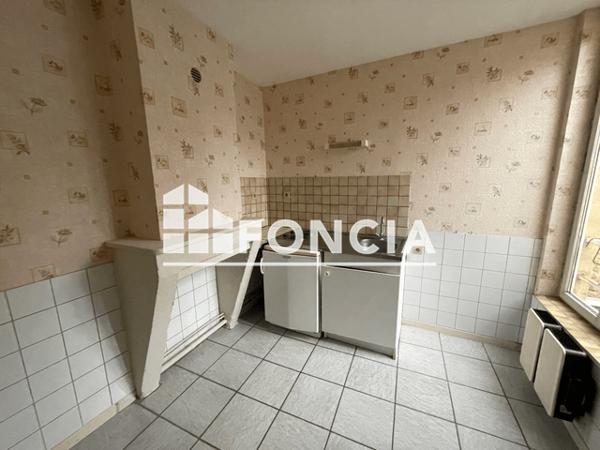 Location Appartement 2 pièces 40 m² - 9 RUE BOURBON Charleville-mezieres 08000