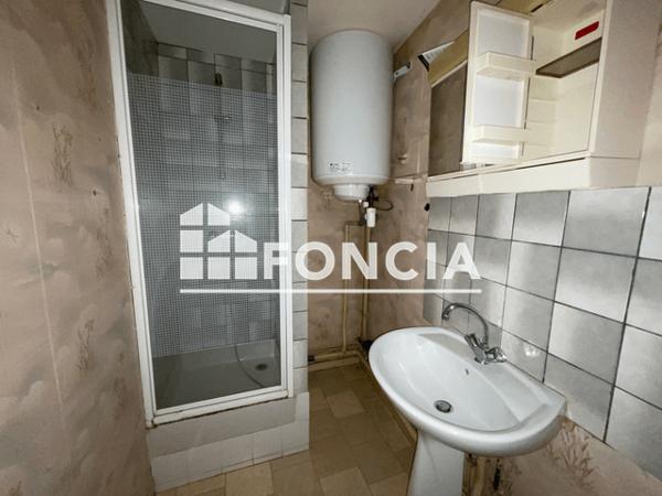 Location Appartement 2 pièces 40 m² - 9 RUE BOURBON Charleville-mezieres 08000