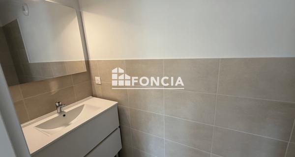 Location Appartement 4 pièces 79 m² - Pernes-les-fontaines 84210