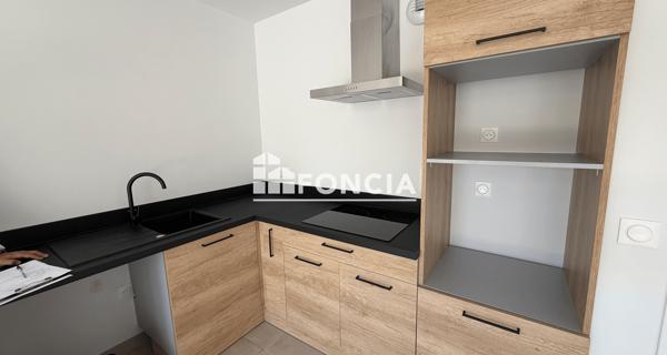 Location Appartement 4 pièces 79 m² - Pernes-les-fontaines 84210