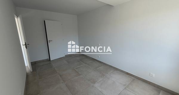 Location Appartement 4 pièces 79 m² - Pernes-les-fontaines 84210