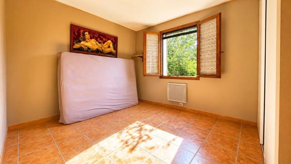 Vente                                                      Villa
                        
                     4 pièces                      90 m2                     à Pourrières