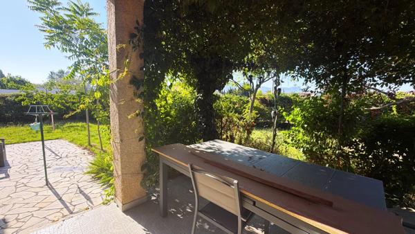 Vente                                                      Villa
                        
                     4 pièces                      90 m2                     à Pourrières