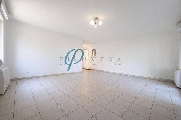 À VENDRE Appartement T3 avec terrasses, jardin et parking Centre bourg de Sucé-sur-Erdre