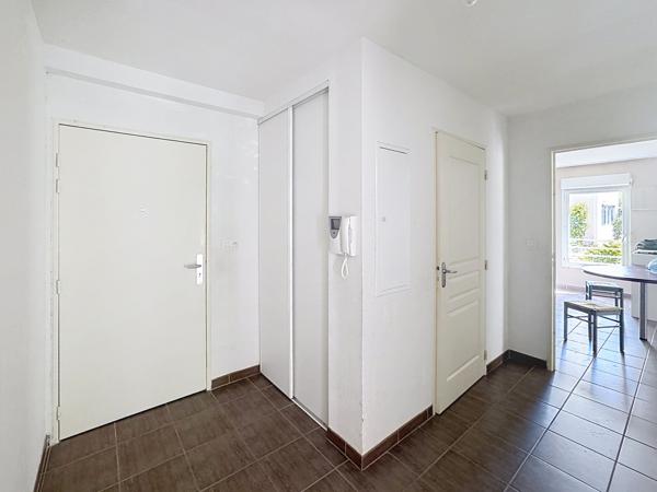 Appartement
         3 pièces
        - 64 m² Exclusivité 235 000 € *