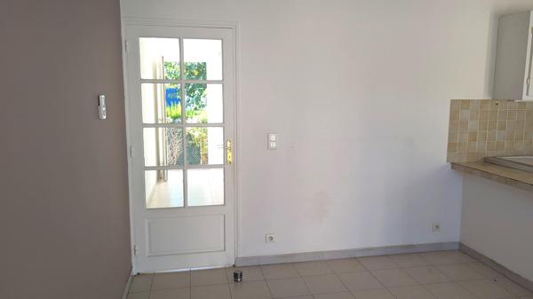Villa T4 de 82 m² à Fabrègues avec terrasse et garage sur 326 m²
