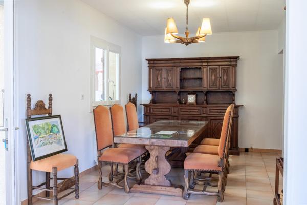 Maison
         7 pièces
        - 176 m² Exclusivité 649 000 € *