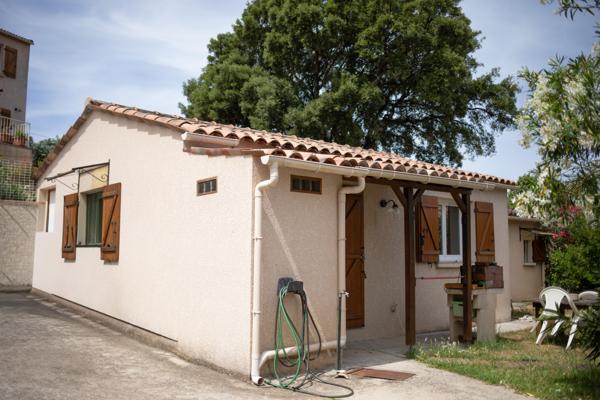 Maison
         7 pièces
        - 176 m² Exclusivité 649 000 € *