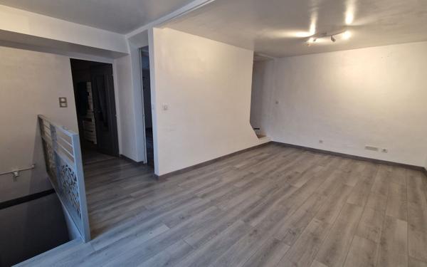 Maison à louer    4 pièces •  Courtomer