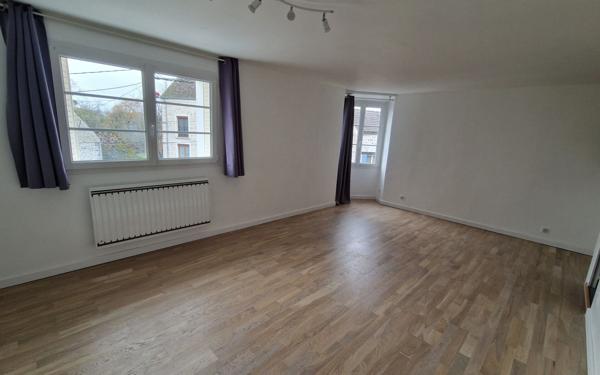 Maison à louer    4 pièces •  Courtomer