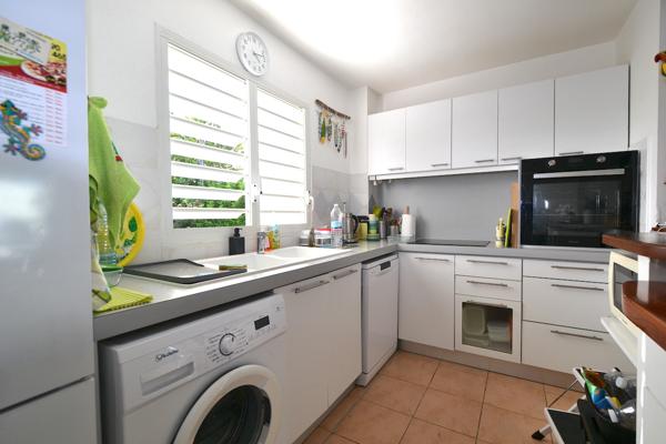 Gosier (97190) Opportunité pour ce grand T3 vue mer à L'houezel