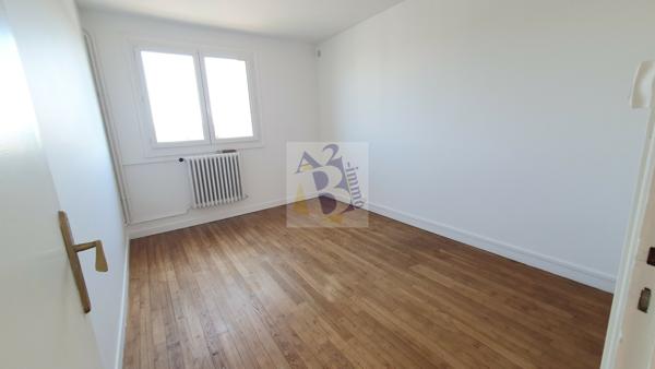 Location appartement Angouleme (16000), 83.37m² avec 3 pièce(s) dont 2 chambre(s). Agence Allard Brimeaud
