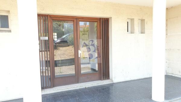 Location appartement Angouleme (16000), 83.37m² avec 3 pièce(s) dont 2 chambre(s). Agence Allard Brimeaud