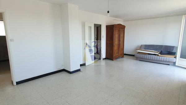 Location appartement Angouleme (16000), 83.37m² avec 3 pièce(s) dont 2 chambre(s). Agence Allard Brimeaud