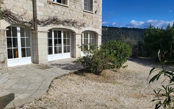 Appartement à louer    2 pièces •  Les Salelles