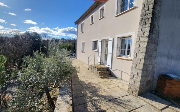 Appartement à louer    2 pièces •  Les Salelles