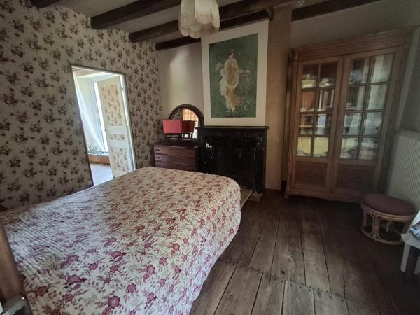 PROPRIETE DE CHARME A LA CAMPAGNE AVEC PICINE - ETANG - 3.3 HECTARES