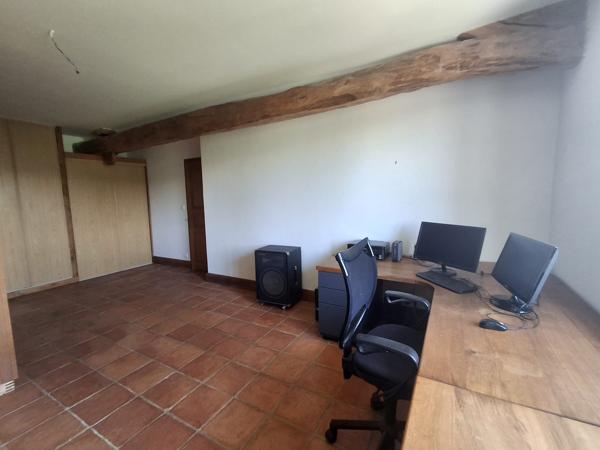 PROPRIETE DE CHARME A LA CAMPAGNE AVEC PICINE - ETANG - 3.3 HECTARES