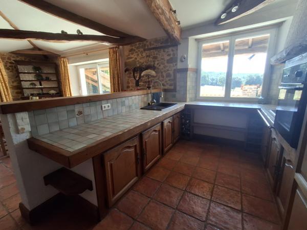 PROPRIETE DE CHARME A LA CAMPAGNE AVEC PICINE - ETANG - 3.3 HECTARES