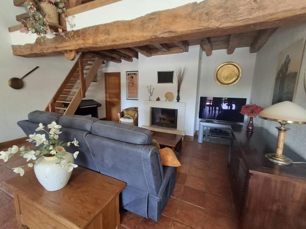 PROPRIETE DE CHARME A LA CAMPAGNE AVEC PICINE - ETANG - 3.3 HECTARES