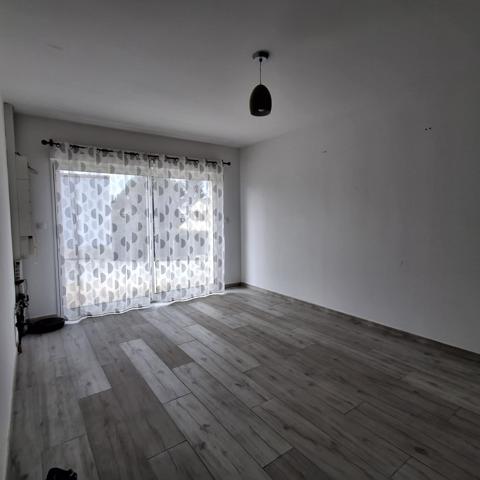 MAISON DE 2022 PLAIN-PIED AVEC PISCINE - GARAGE - TERRAIN CLOS