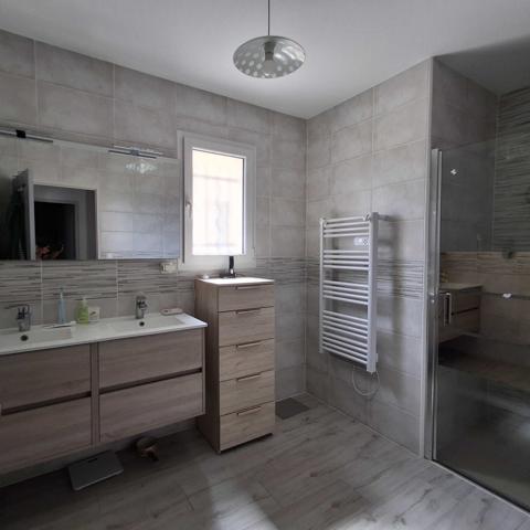 MAISON DE 2022 PLAIN-PIED AVEC PISCINE - GARAGE - TERRAIN CLOS