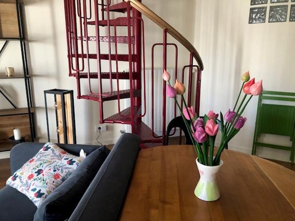 EXCLUSIVITE SUR SAINT SATURNIN LES AVIGNON - A LOUER SUPERBE APPARTEMENT T2 DUPLEX de 63.69 m² de Surface habitable dans MAS DE VILLAGE