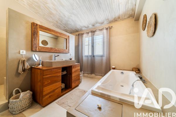 Maison à vendre 8 pièces 255 m² Sainte-Marie