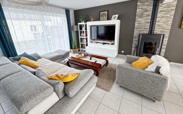 Maison à vendre    6 pièces • 140 m2 Saint-Denis-en-Val