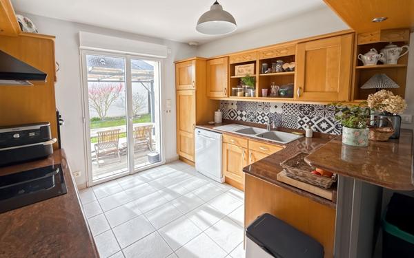 Maison à vendre    6 pièces • 140 m2 Saint-Denis-en-Val