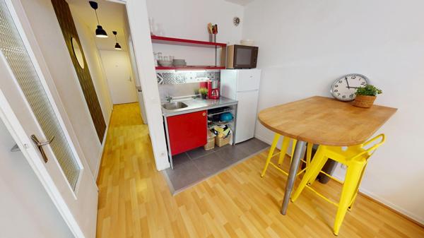 Secteur Foch / Saint Pothin studio 23m² bon état