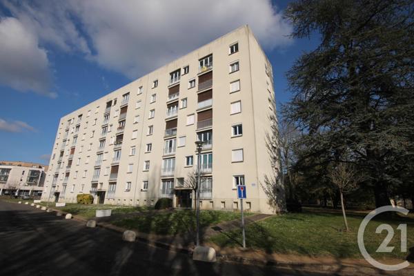 Appartement F3 à vendre  3 pièces - 59 m2 LA CHAPELLE ST MESMIN - 45