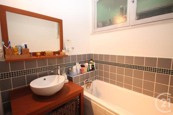 Appartement F3 à vendre  3 pièces - 59 m2 LA CHAPELLE ST MESMIN - 45